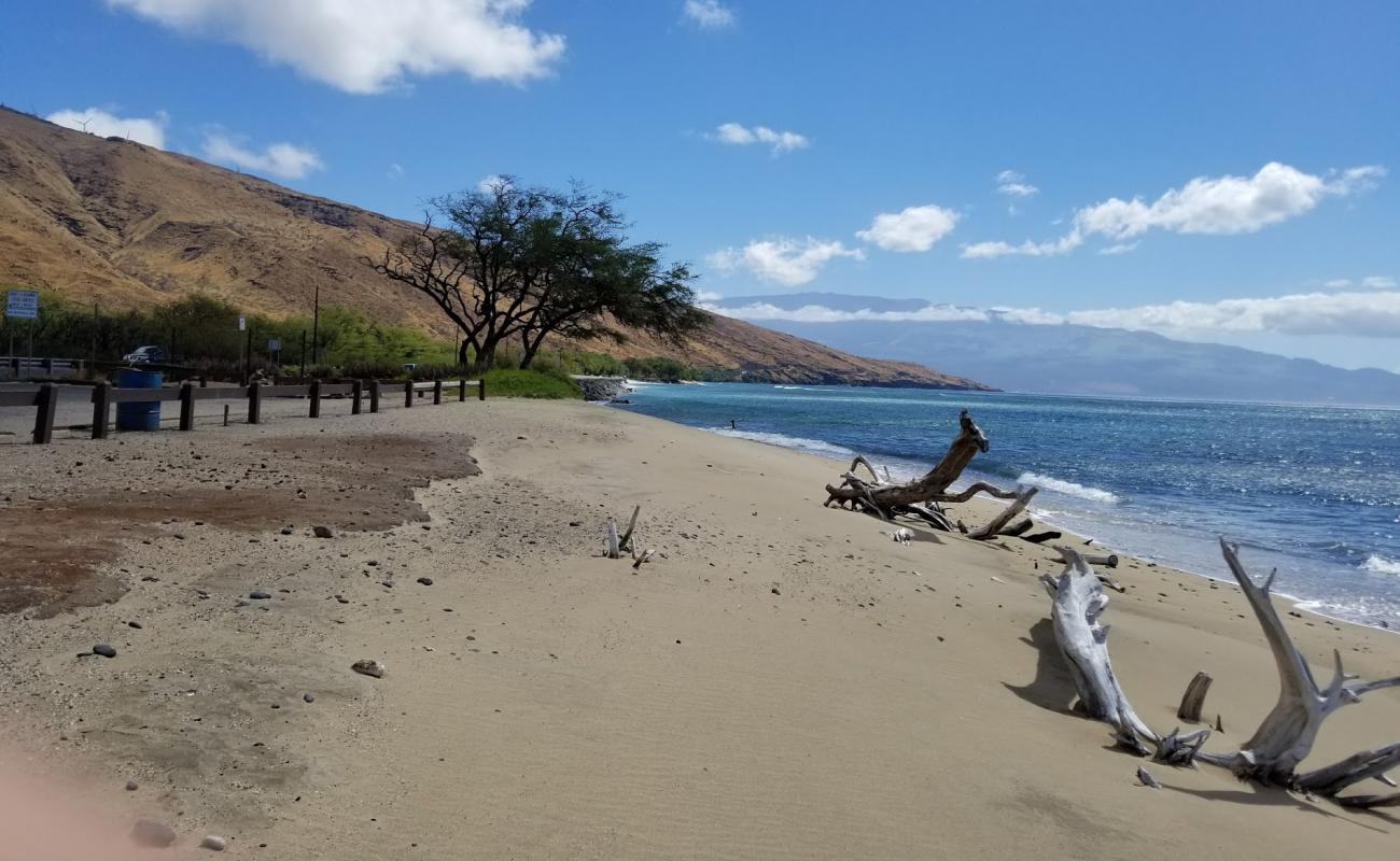 Photo de Ukumehame Beach Park avec sable lumineux de surface