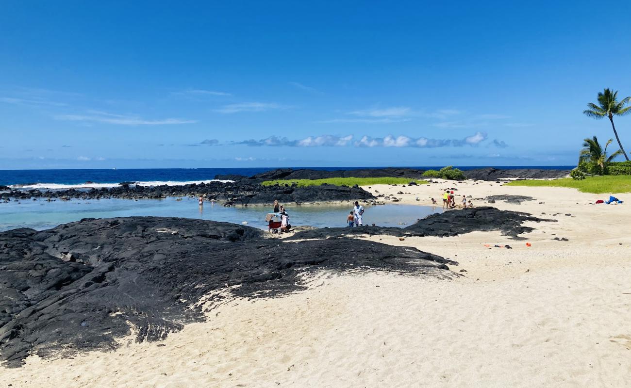 Photo de Keiki Beach avec sable lumineux de surface