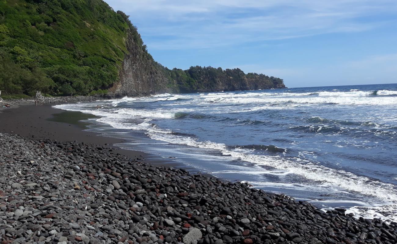 Photo de Pololu Trail avec sable brun avec roches de surface