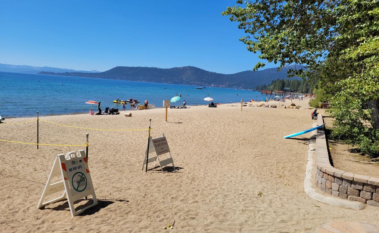 Photo de Incline Beach avec sable beige de surface