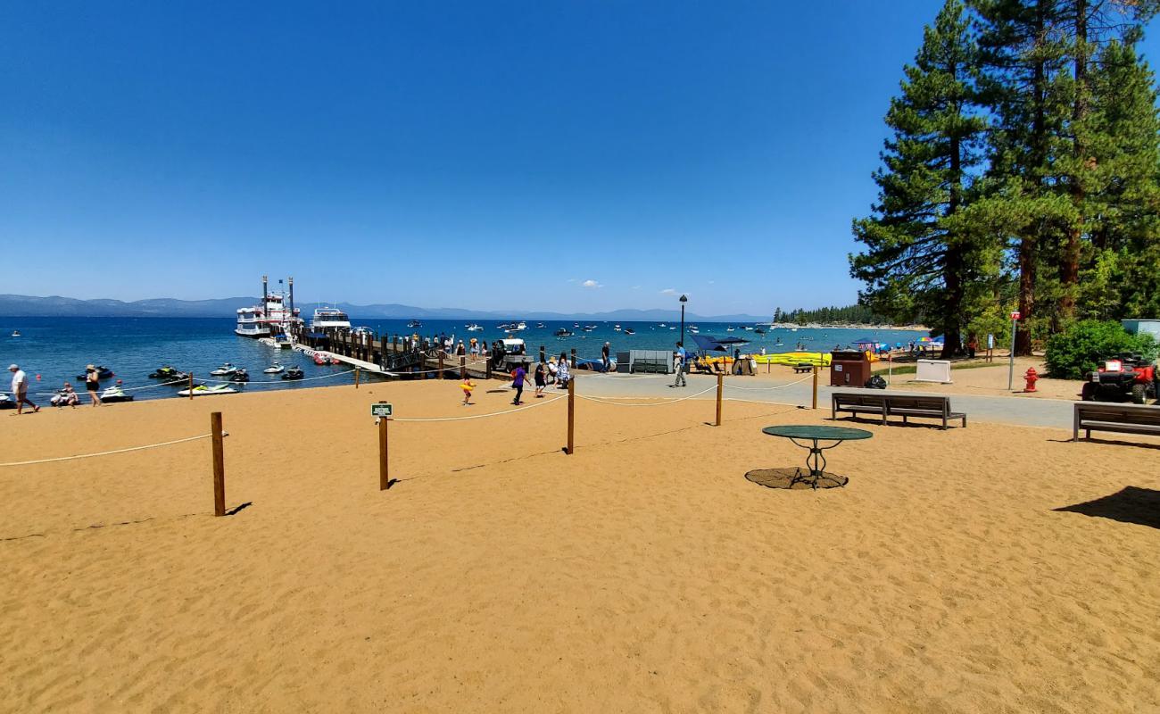 Photo de Zephyr Cove Resort Beach avec sable lumineux de surface