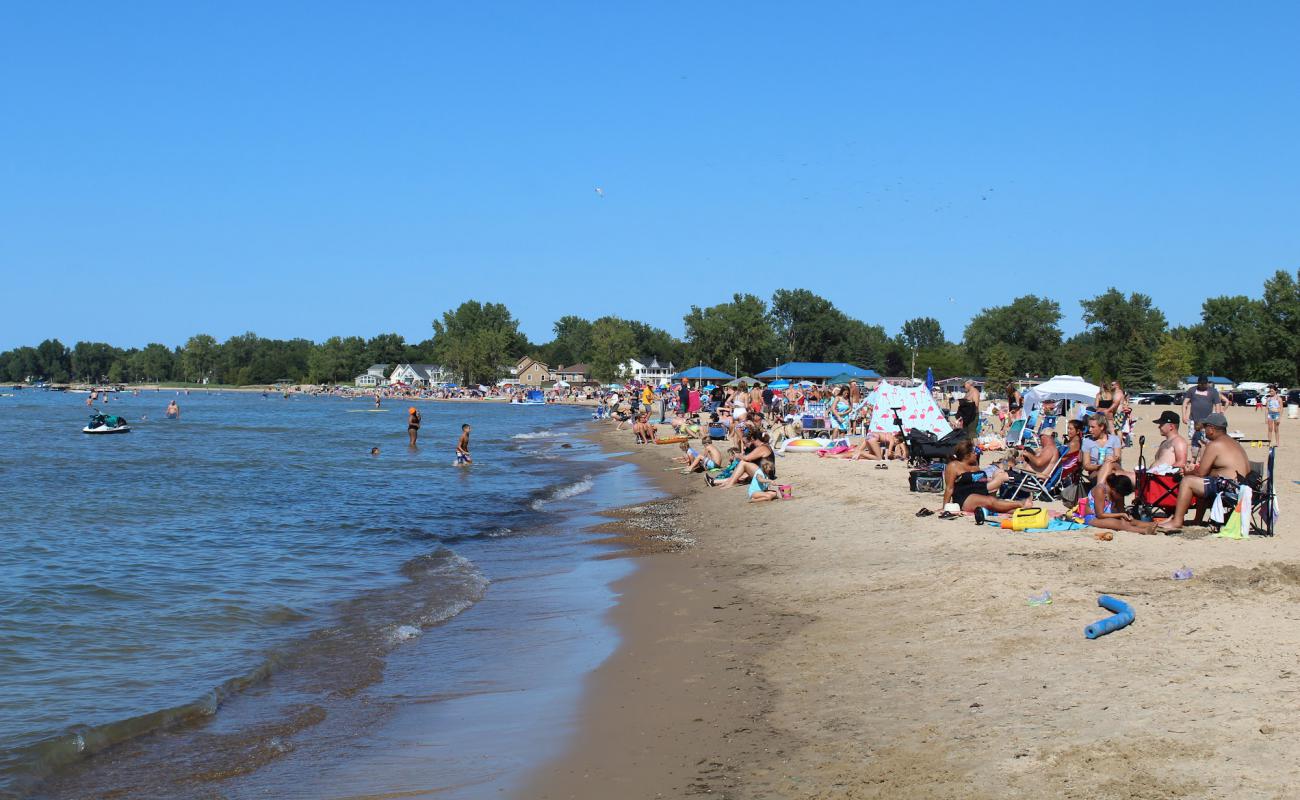 Photo de Caseville County Park Beach avec sable beige de surface