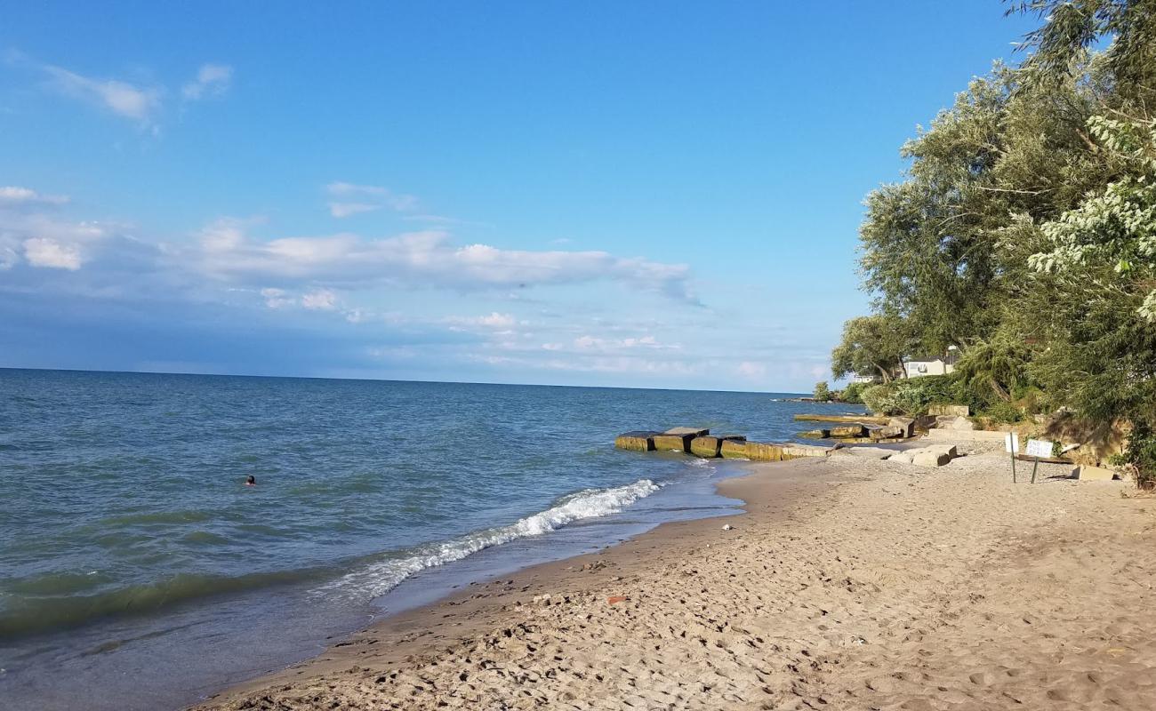 Photo de Lakewood Beach avec sable beige de surface