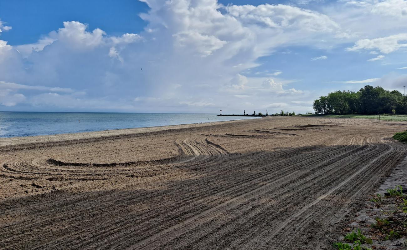 Photo de Breakwater Beach avec sable gris de surface