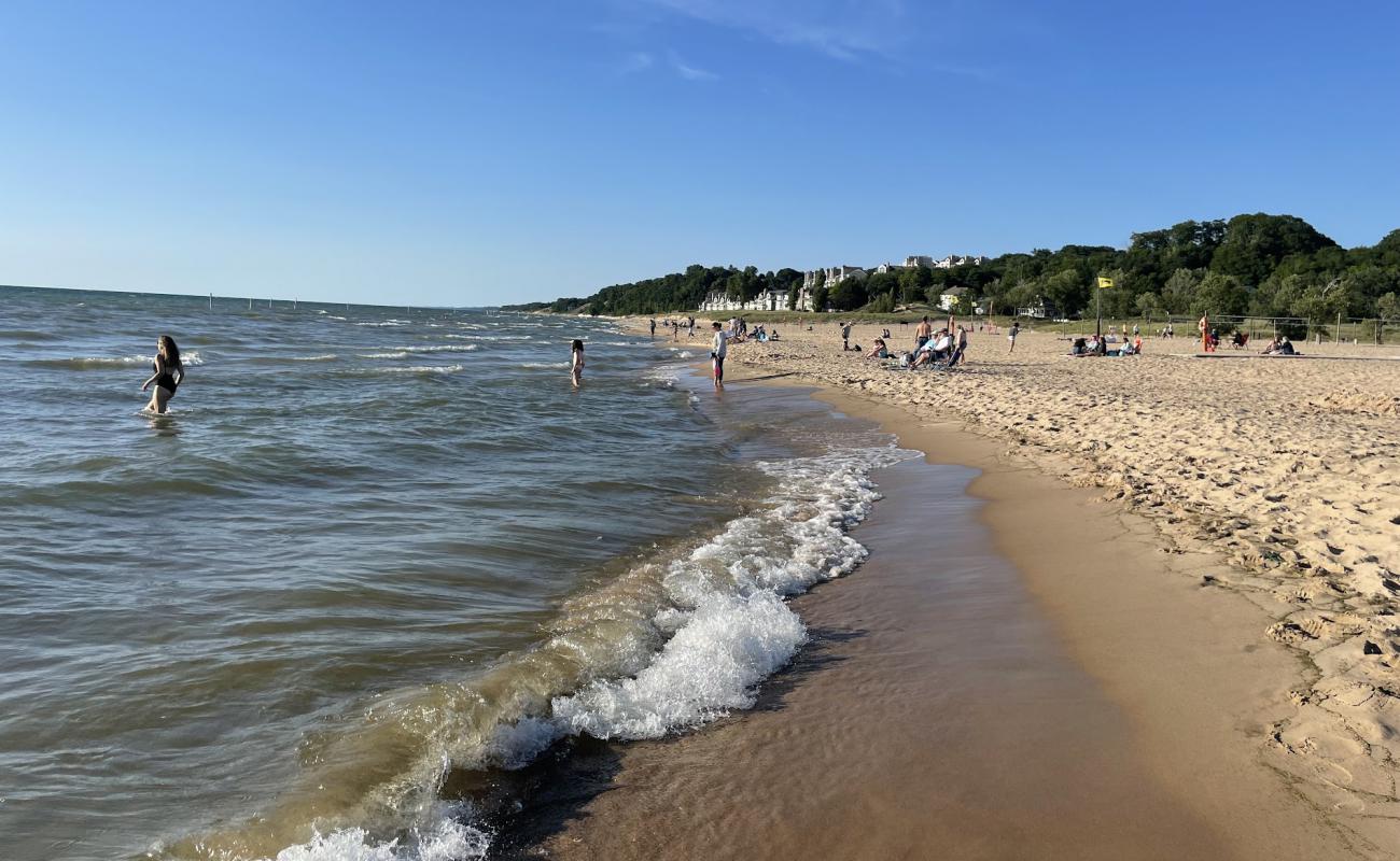 Photo de Ottawa Beach avec sable lumineux de surface