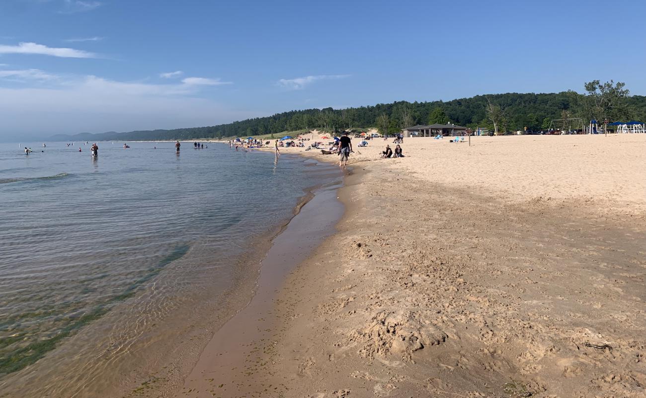 Photo de Mears Beach avec sable lumineux de surface