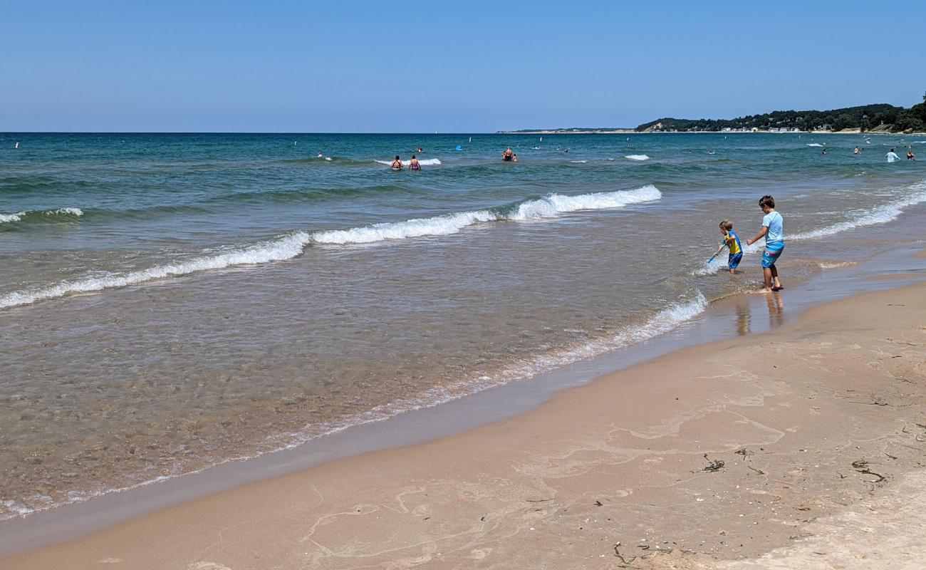 Photo de Stearns Park Beach avec sable beige de surface