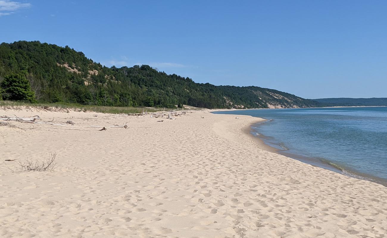 Photo de Elberta Beach (Ebeach) avec sable lumineux de surface