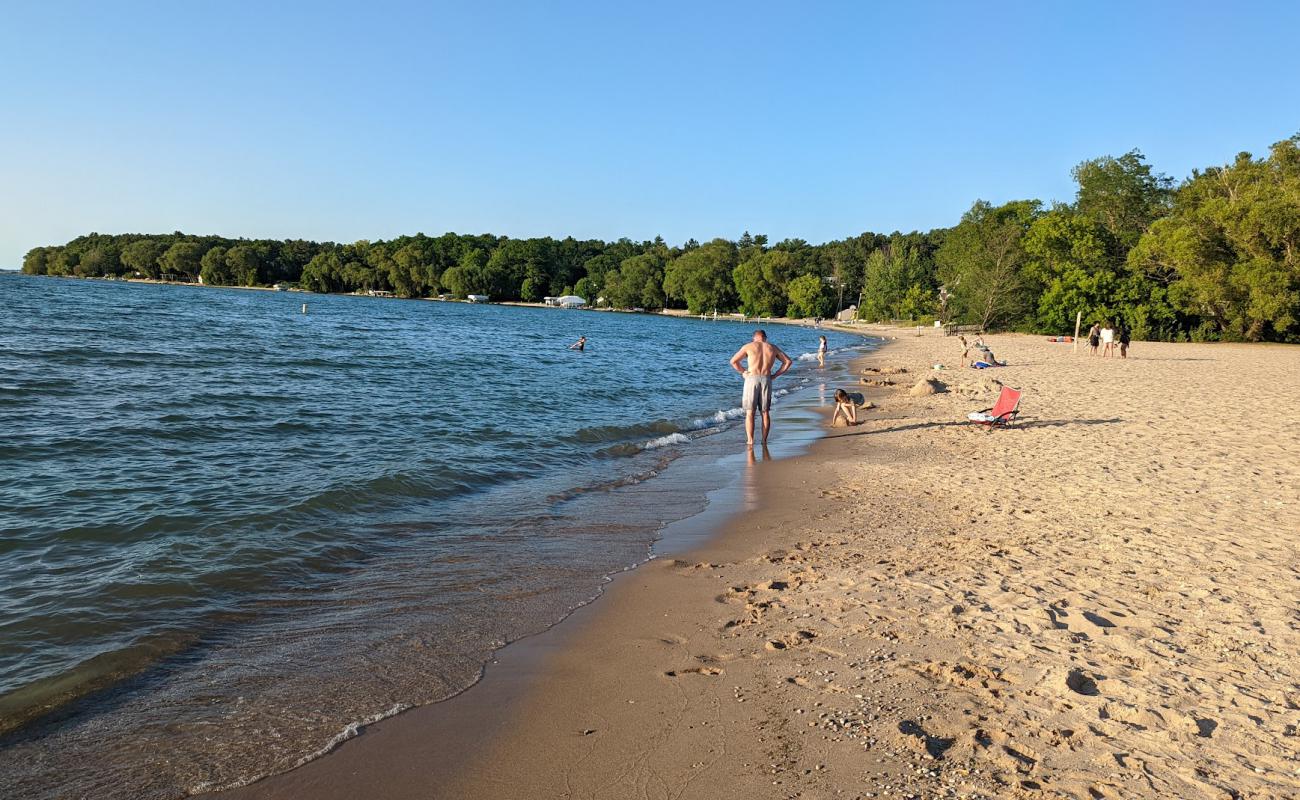 Photo de Bryant Park Beach avec sable lumineux de surface