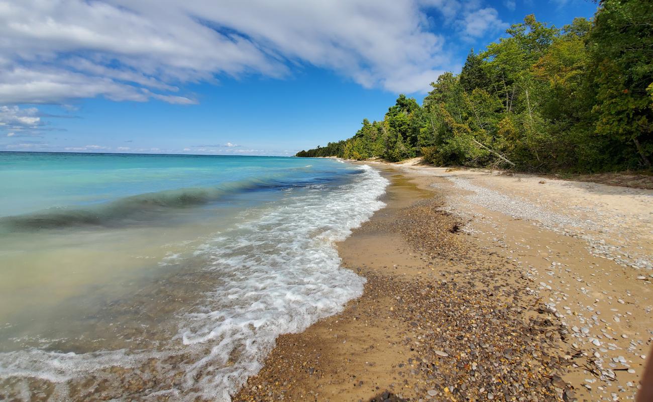 Photo de Fisherman's Island Park avec sable lumineux de surface