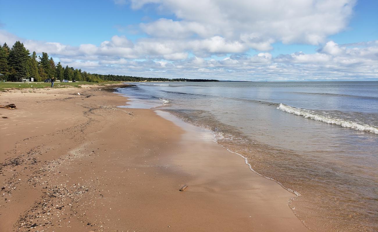 Photo de ThompsonRogers Beach avec sable lumineux de surface