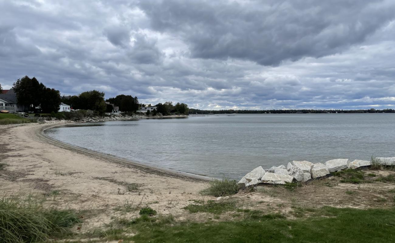 Photo de Anclam Beach avec sable beige de surface