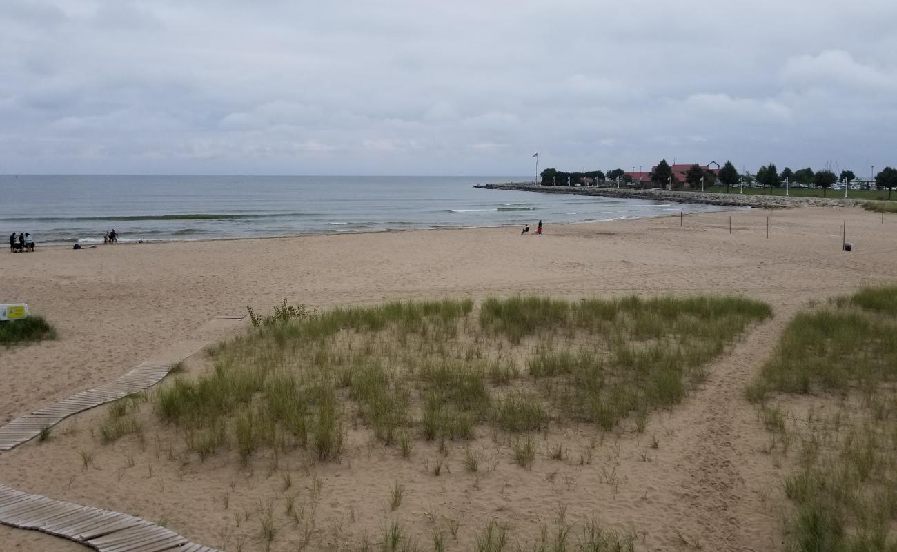Photo de North Side Municipal Beach avec sable beige de surface