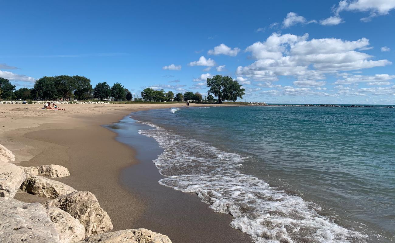Photo de Simmons Island Beach avec sable beige de surface