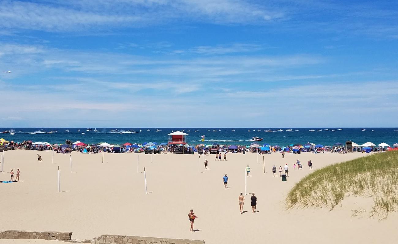 Photo de Washington Beach avec sable lumineux de surface