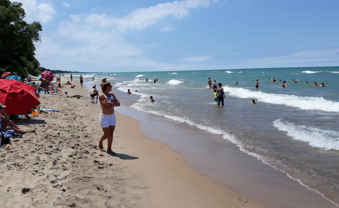 Photo de Town Line Beach avec sable lumineux de surface