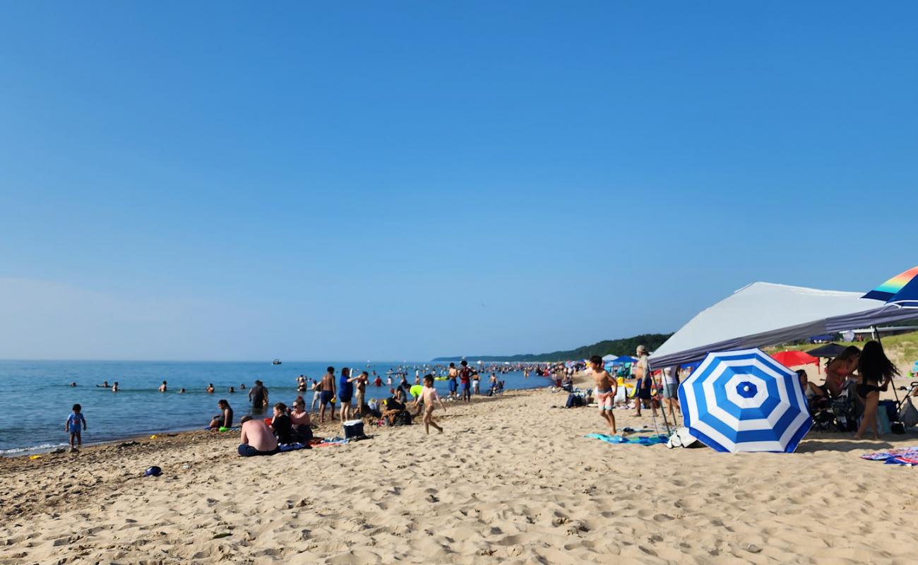 Photo de Warren Dunes Beach avec sable lumineux de surface