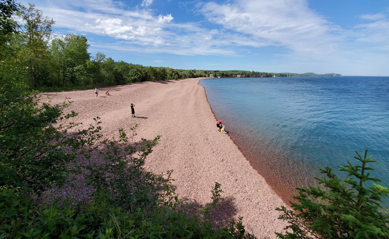 Photo de Iona's Beach avec caillou brun de surface