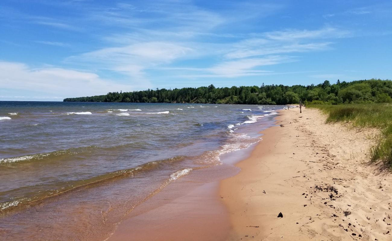 Photo de Cornucopia Beach avec sable lumineux de surface