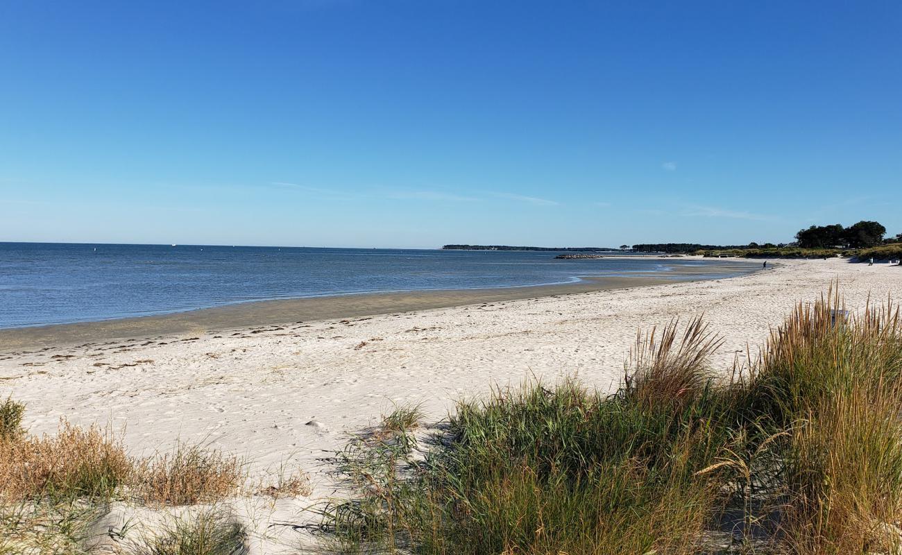 Photo de Cape charles beach avec sable blanc de surface