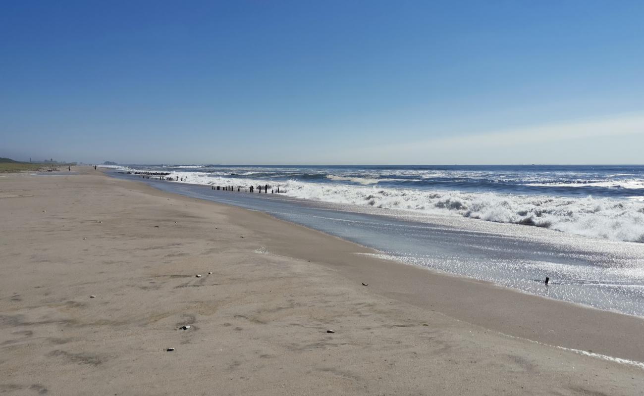 Photo de Fort Tilden Beach avec sable beige de surface