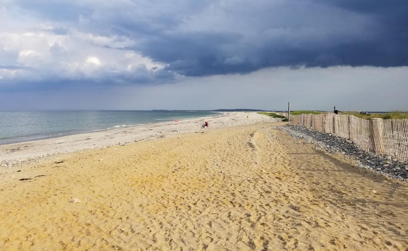 Photo de Duxbury beach avec sable clair avec caillou de surface