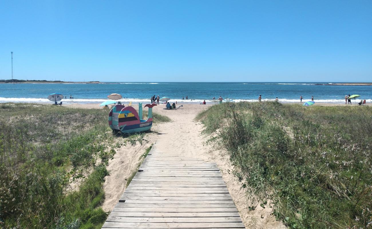Photo de Bahia Grande Beach avec sable beige de surface