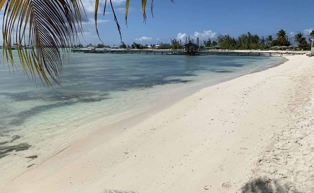 Photo de Neptunes Treasure avec sable lumineux de surface