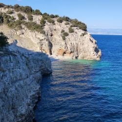 Photo de Klancac beach avec l'eau cristalline de surface