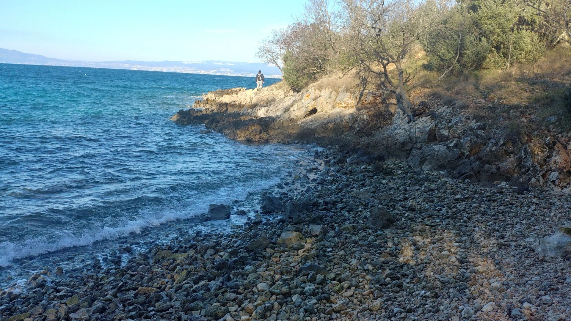 Photo de Pero beach avec une baie minuscule