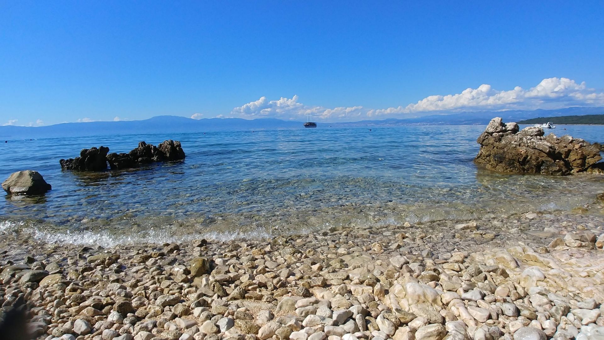 Photo de Njivice small beaches avec un niveau de propreté de très propre