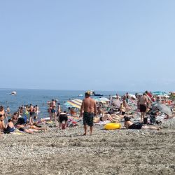 Photo de Batumi beach avec droit et long