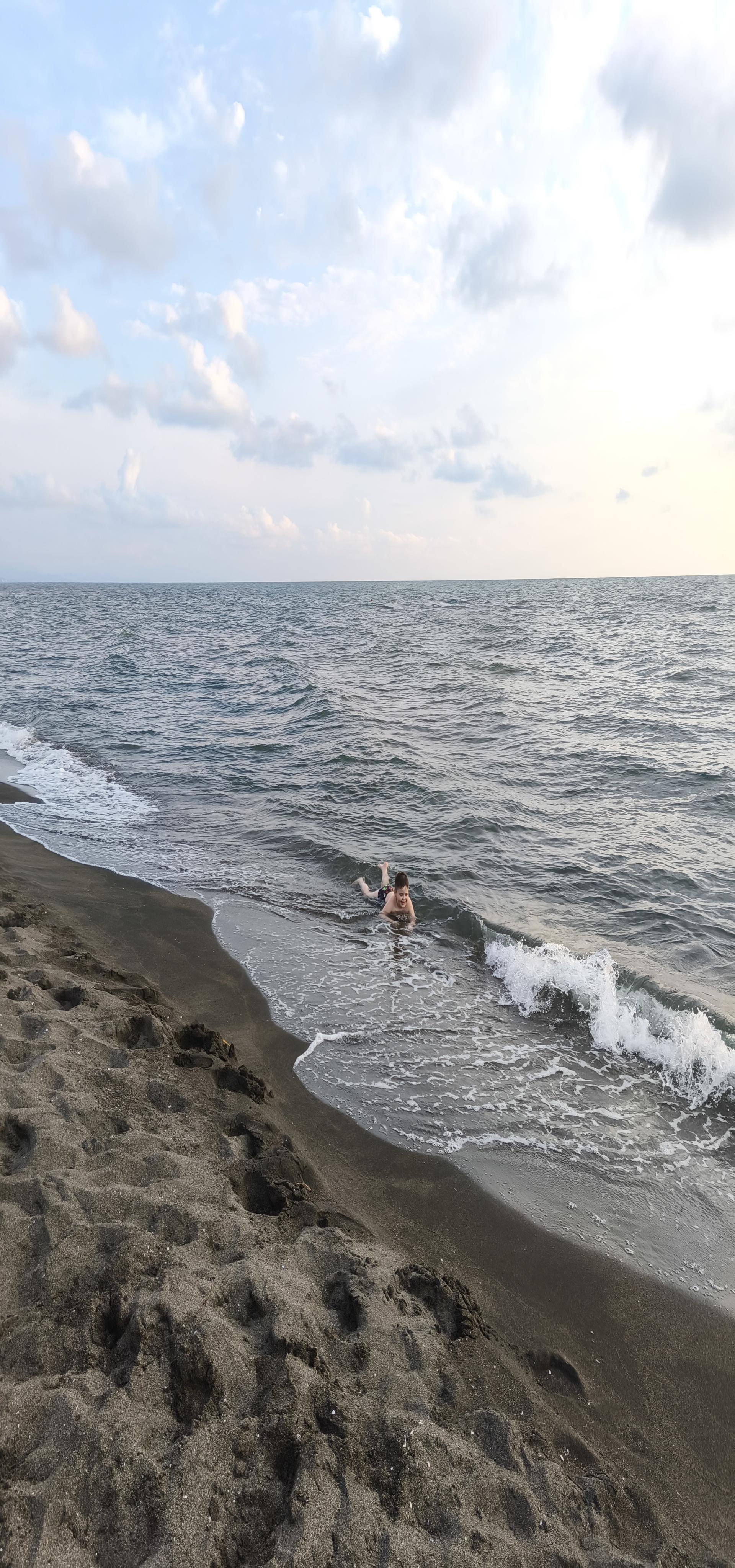 Photo de Shekvetili beach avec rivage droit, long
