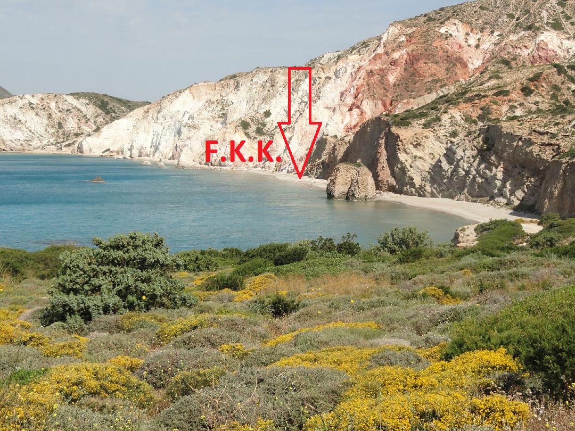 Photo de Firiplaka beach situé dans une zone naturelle