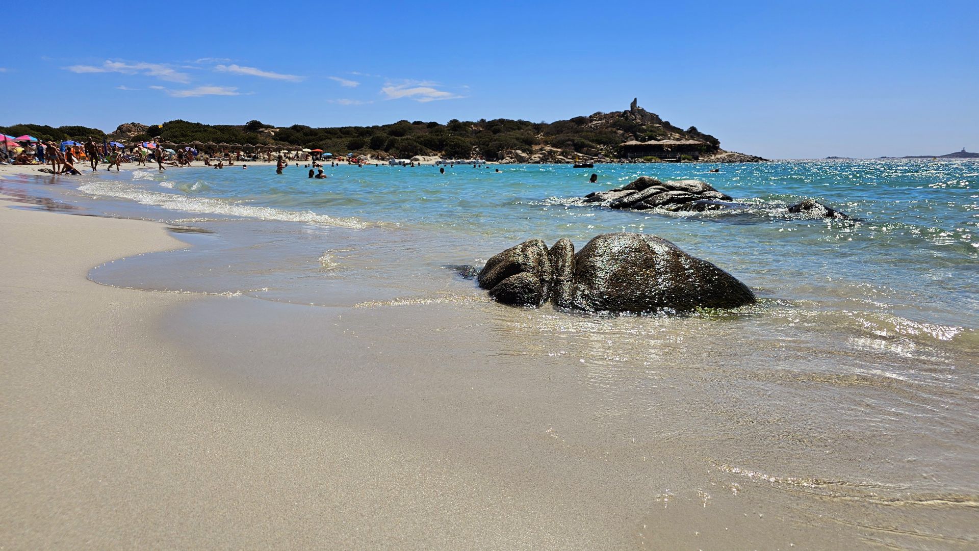 Photo de Plage de Punta Molentis - recommandé pour les voyageurs en famille avec des enfants