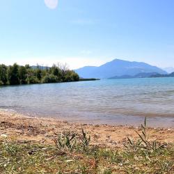 Photo de Choller Zug nudist Beach - endroit populaire parmi les connaisseurs de la détente