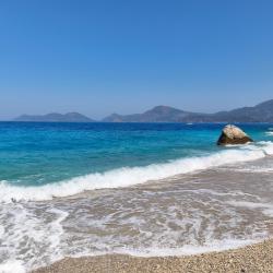 Photo de Blue Cave beach avec un niveau de propreté de très propre
