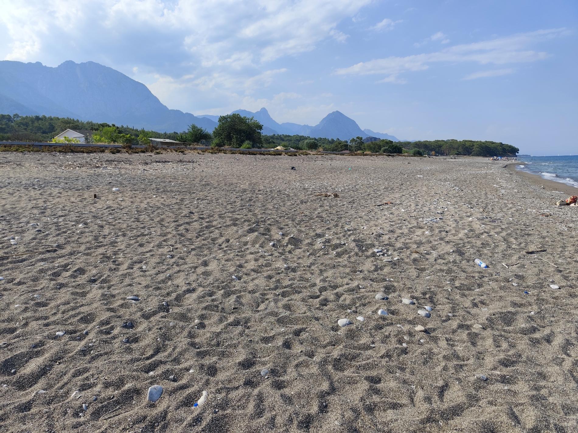 Photo de Kemer Halk Plaji III - endroit populaire parmi les connaisseurs de la détente