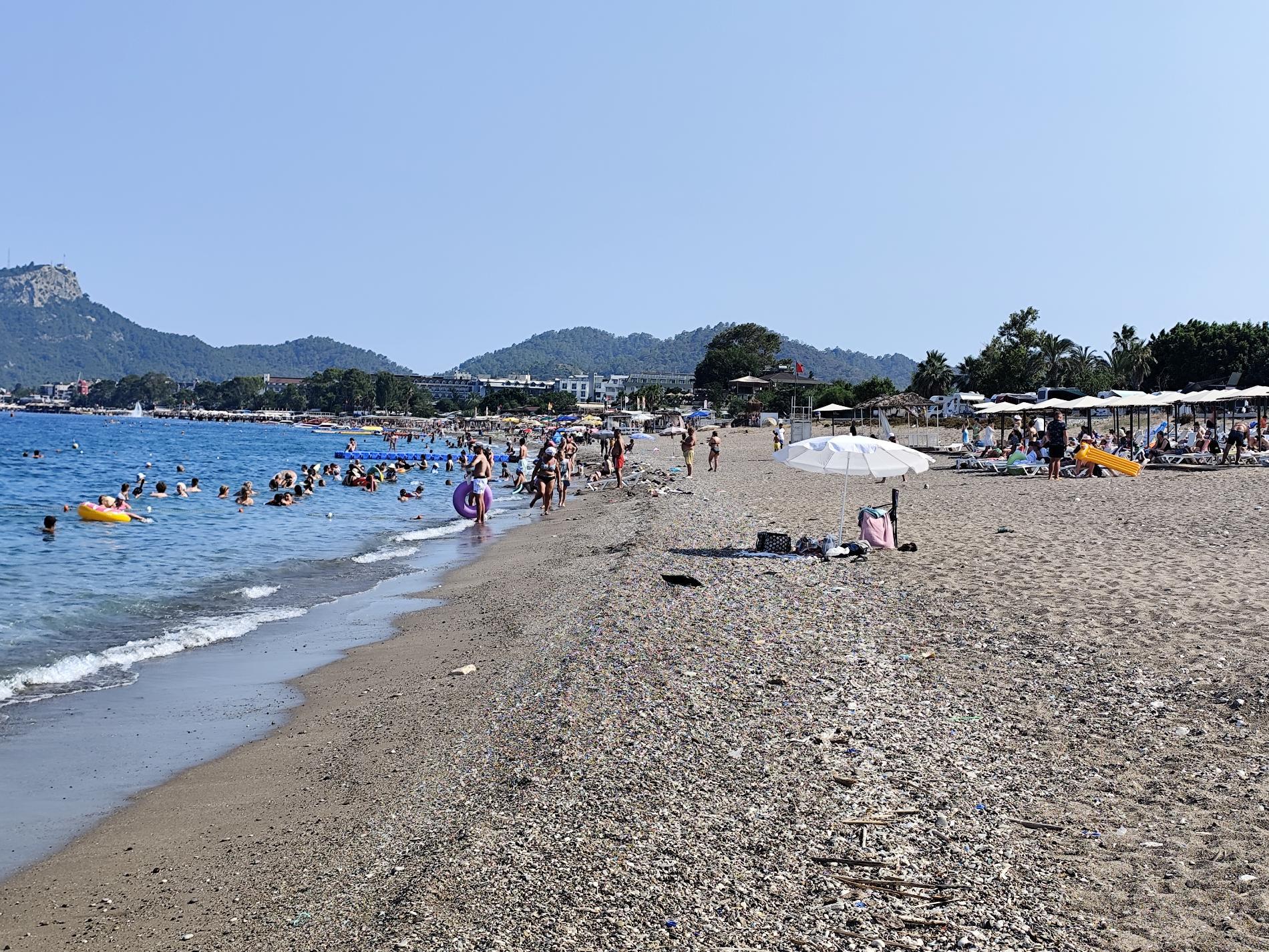 Photo de Kemer Halk Plaji III avec rivage droit, long