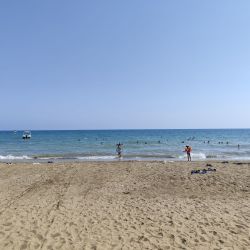 Photo de Kadriye Public Beach - endroit populaire parmi les connaisseurs de la détente