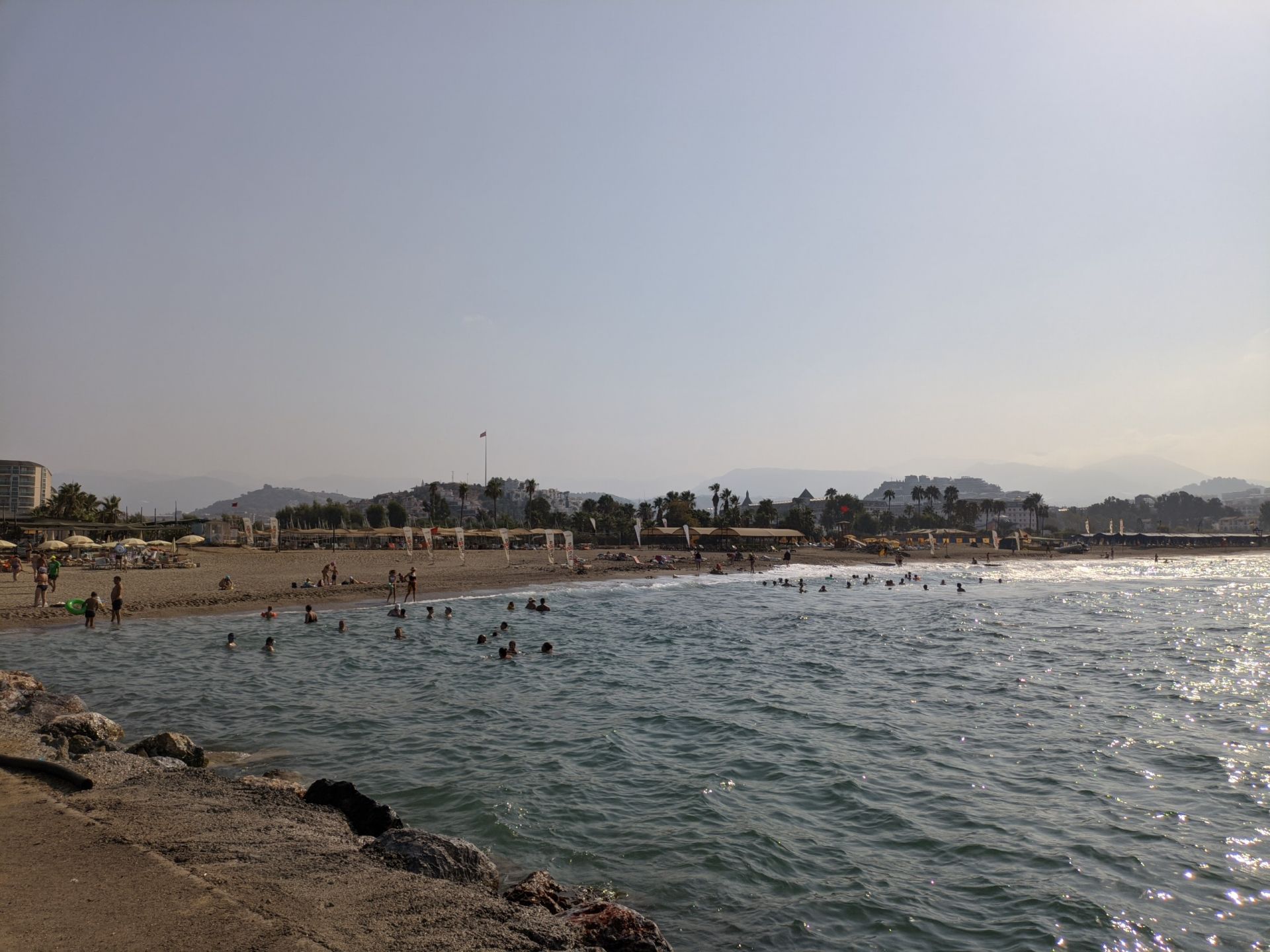 Photo de Konaklı Beach - endroit populaire parmi les connaisseurs de la détente
